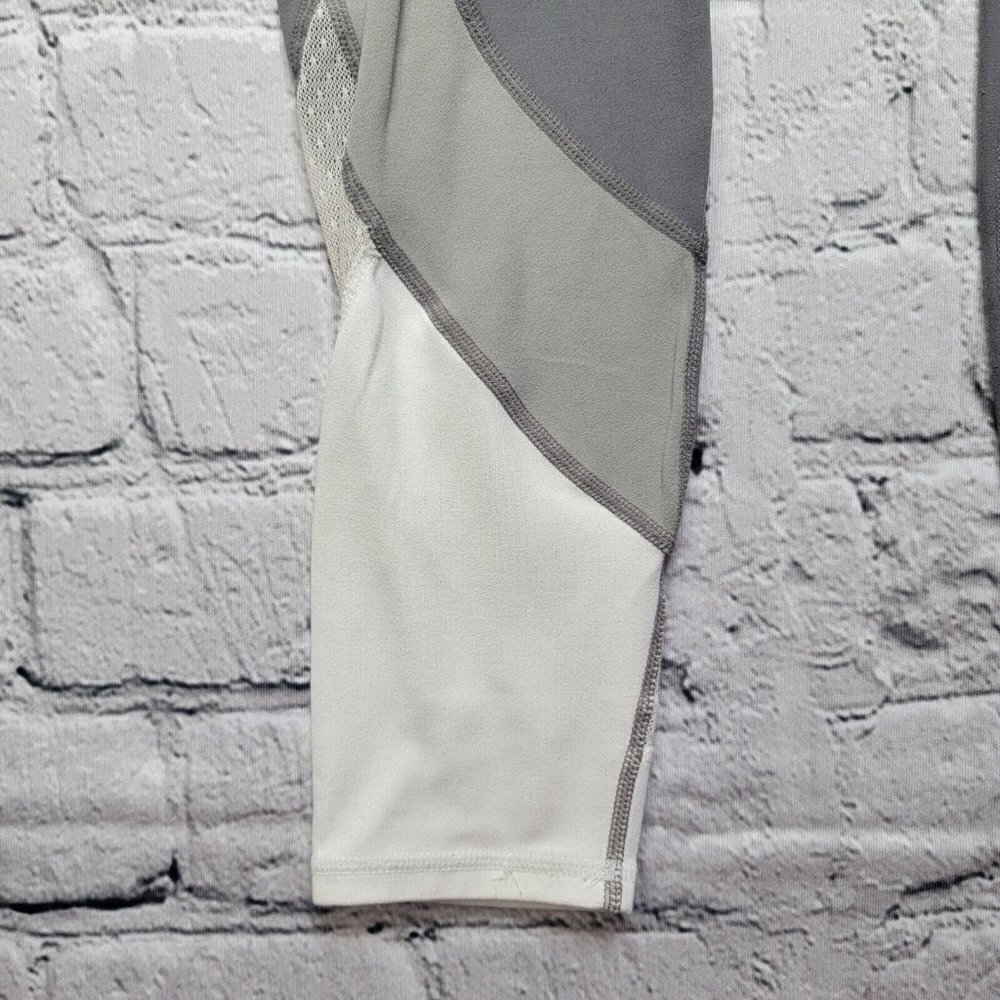Athleta Colorblock Salutation Tight 7/8 Leggings Mid-Rise Gray Size S - Picture 7 of 15